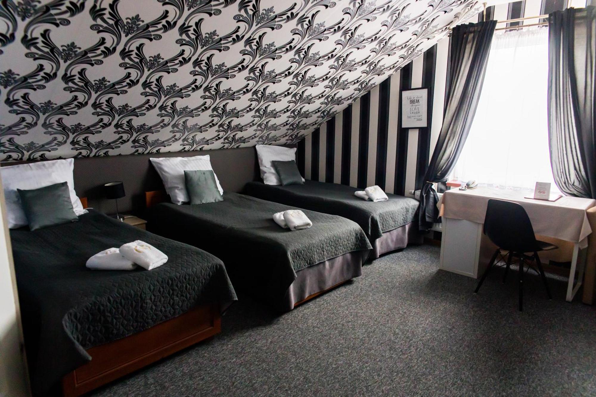 Hotel Napoleon Wroblew  Extérieur photo