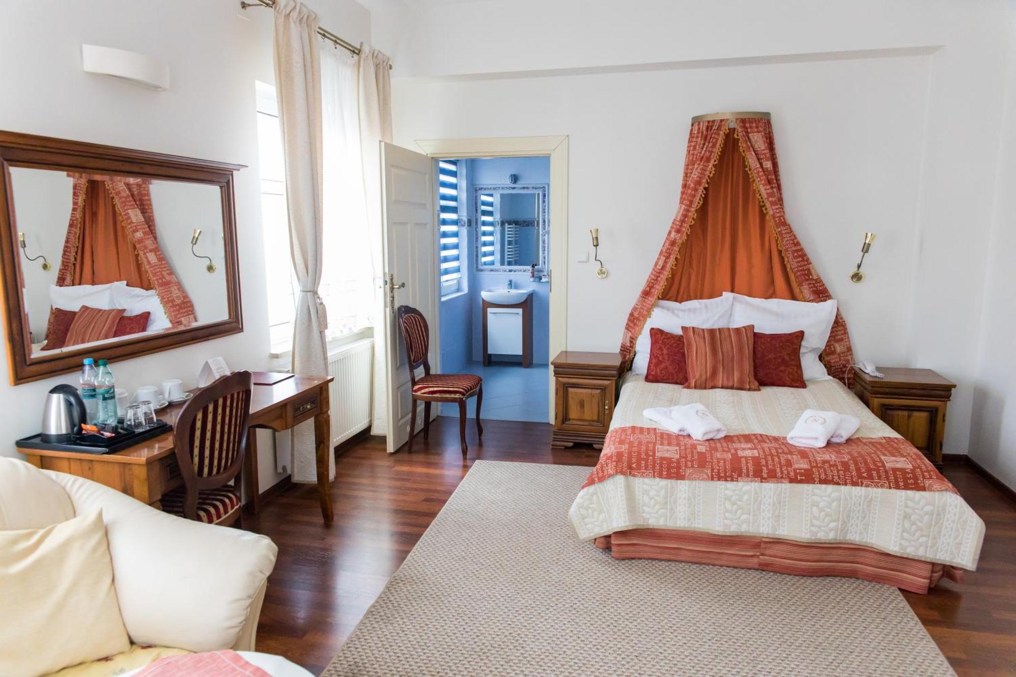 Hotel Napoleon Wroblew  Extérieur photo