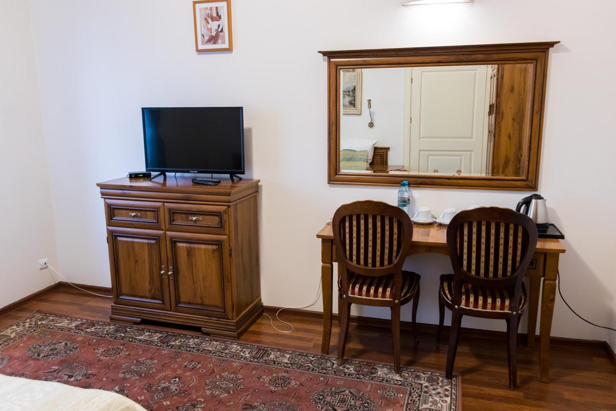 Hotel Napoleon Wroblew  Extérieur photo