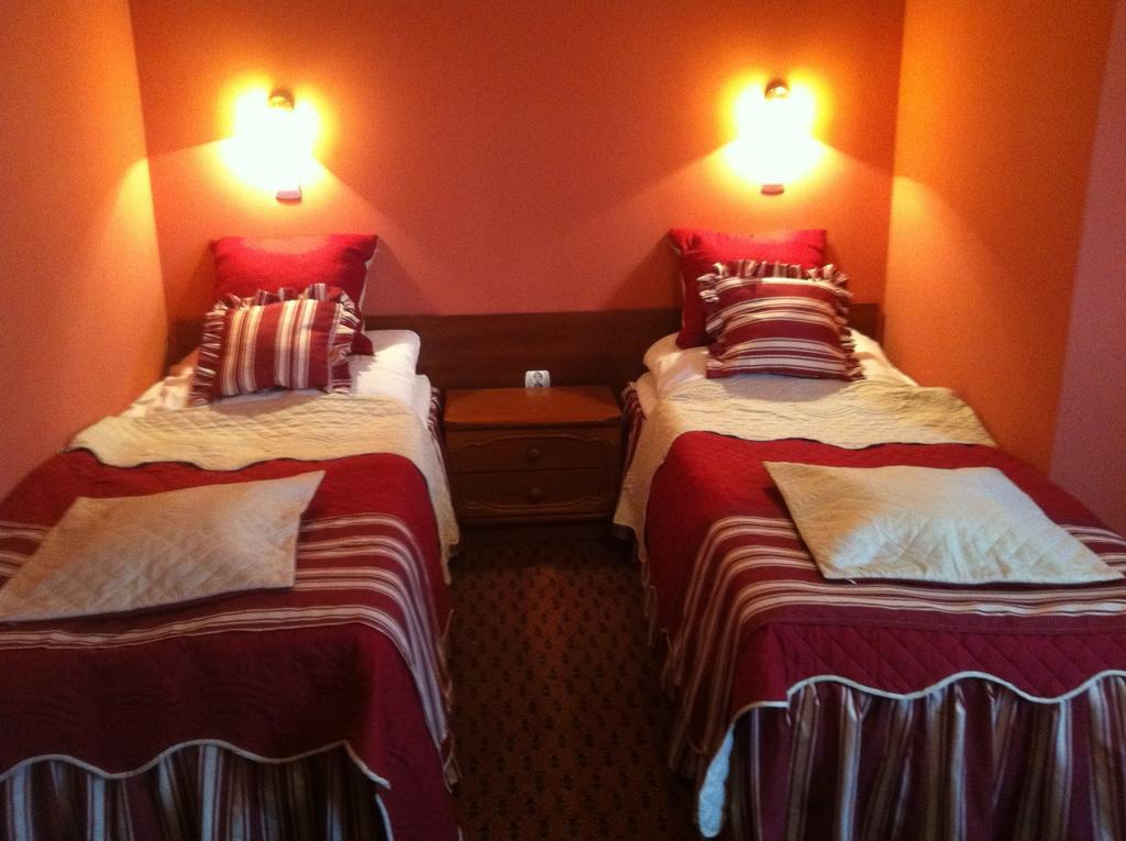 Hotel Napoleon Wroblew  Extérieur photo
