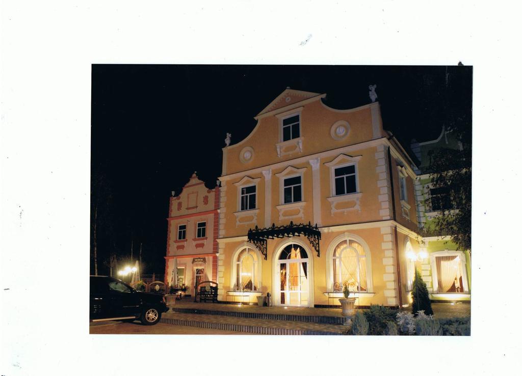 Hotel Napoleon Wroblew  Extérieur photo